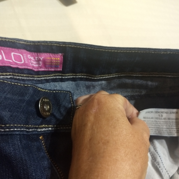 JLo Glo Jeans, white stitching, embroidered pockets - Picture 4 of 4